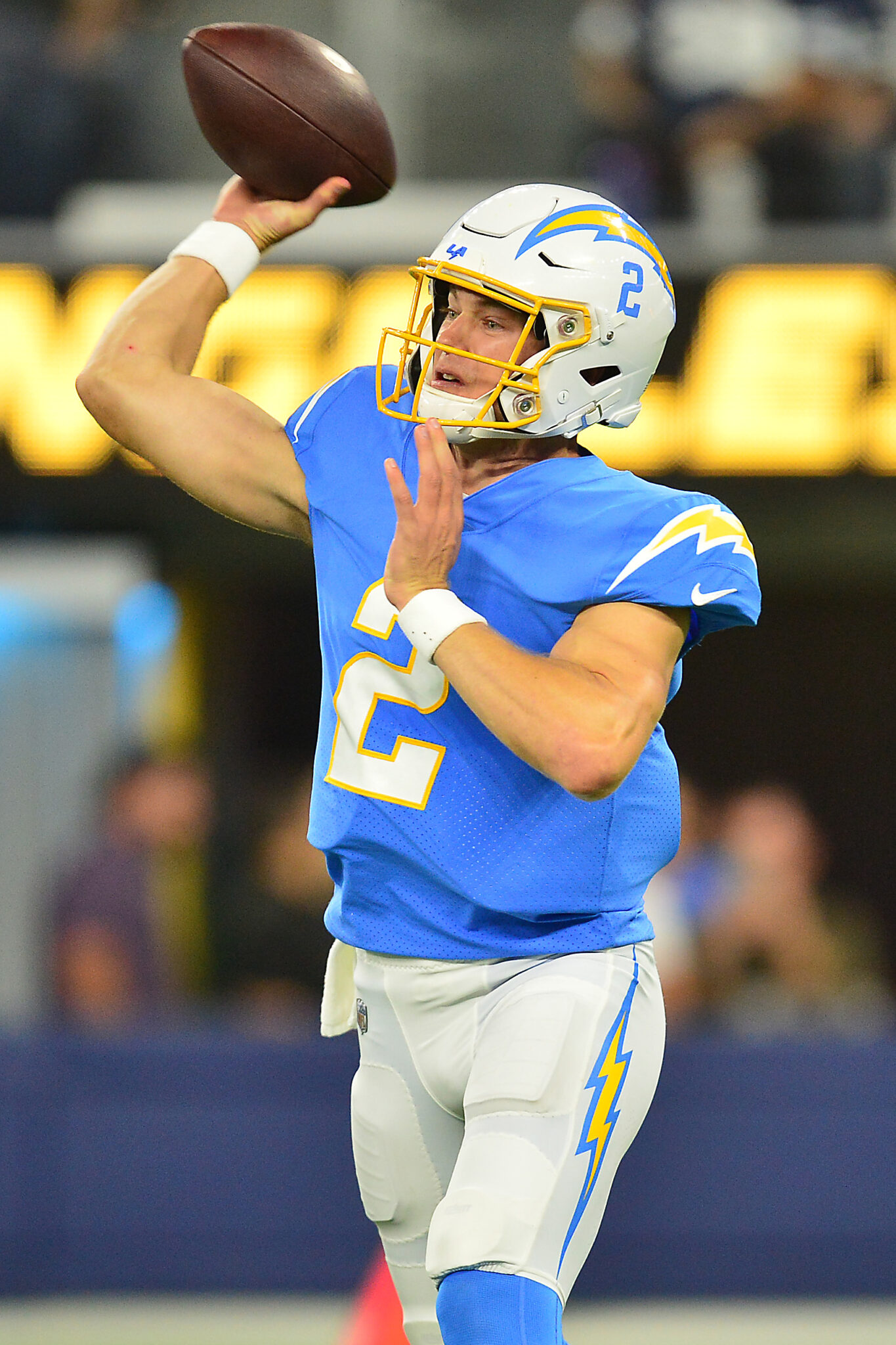 Chargers To Bring Back Qb Easton Stick