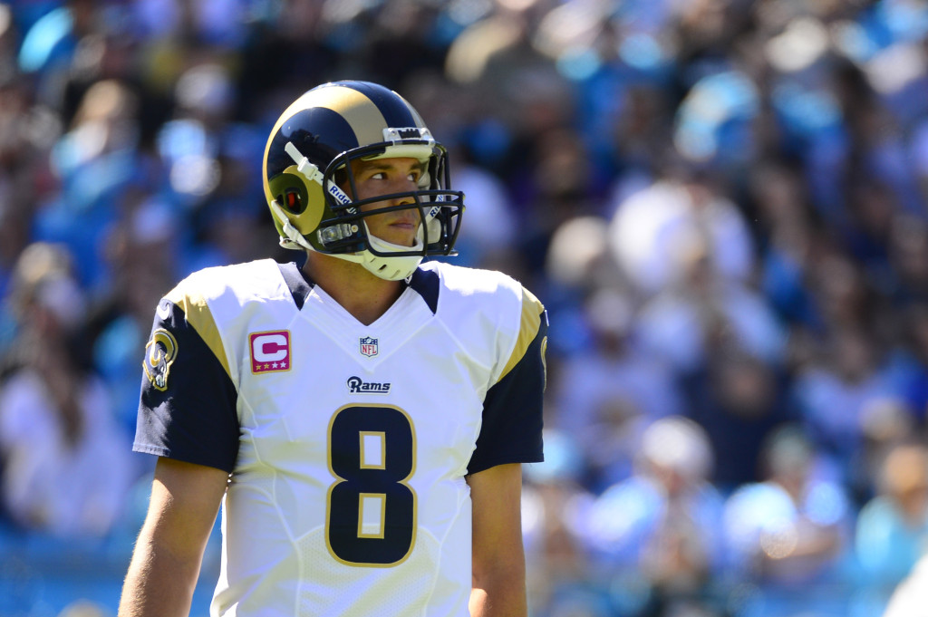 Rams' Sam Bradford tears ACL again, out for season