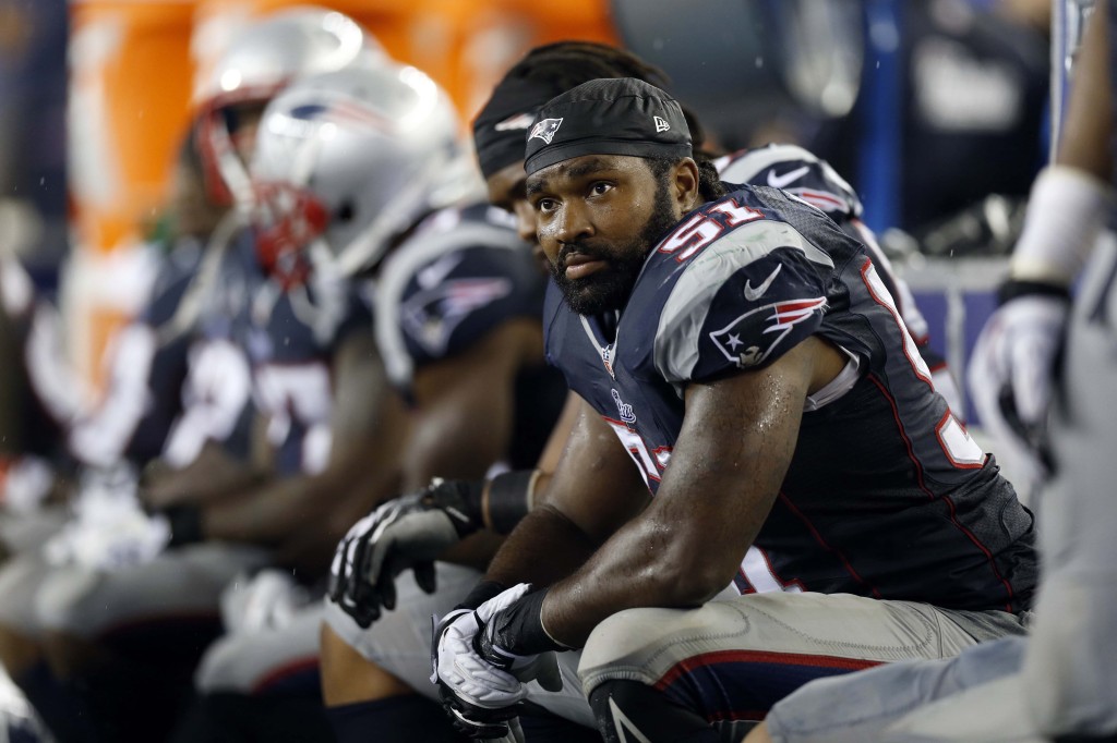 Patriots LB Jerod Mayo could miss season with pectoral injury