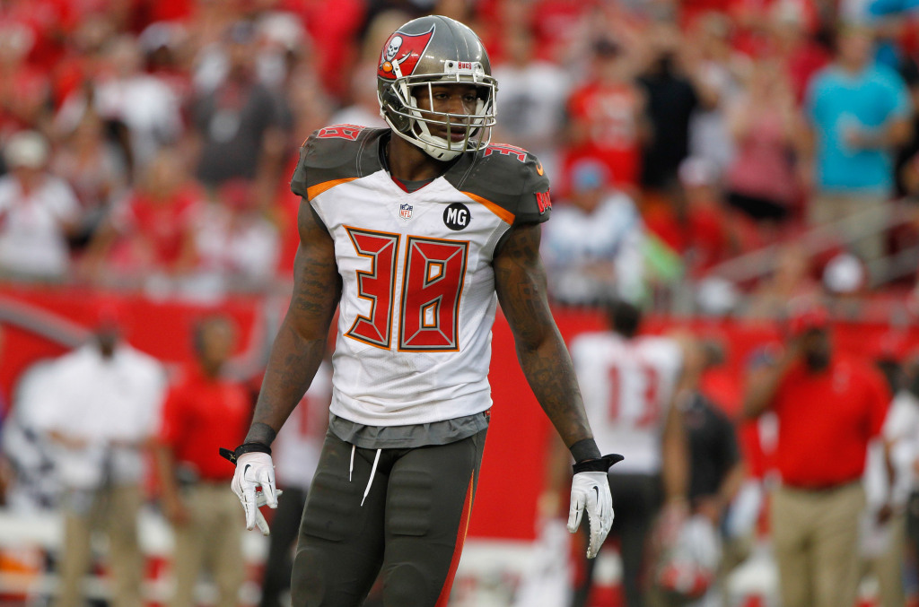 Tampa Bay Buccaneers trade Dashon Goldson to Washington Redskins