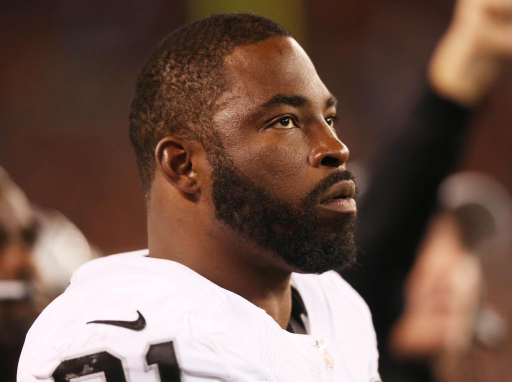 Report: Raiders to place Justin Tuck on IR with torn pectoral muscle