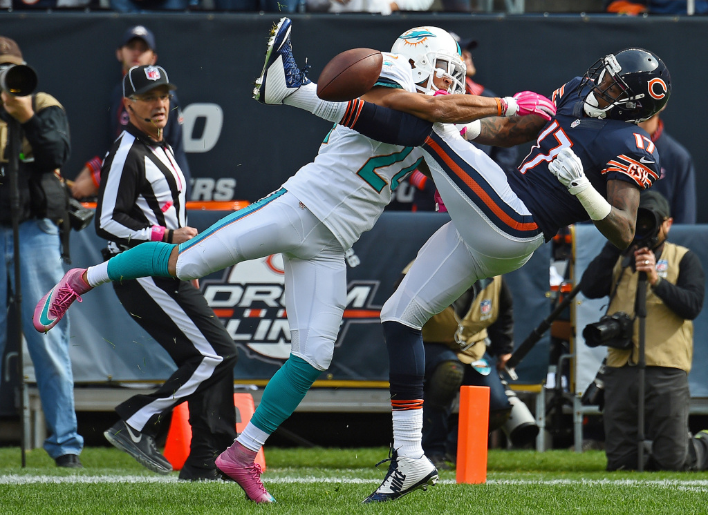 Saints Sign Cortland Finnegan