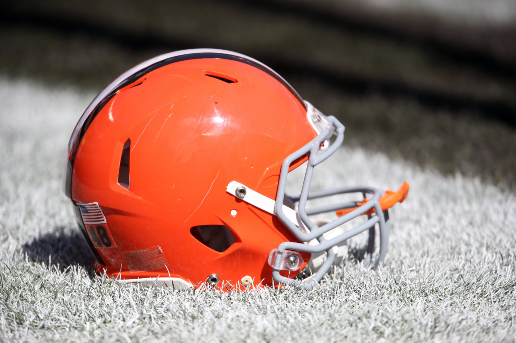 Cleveland Browns: No need to retire Bernie Kosar's number