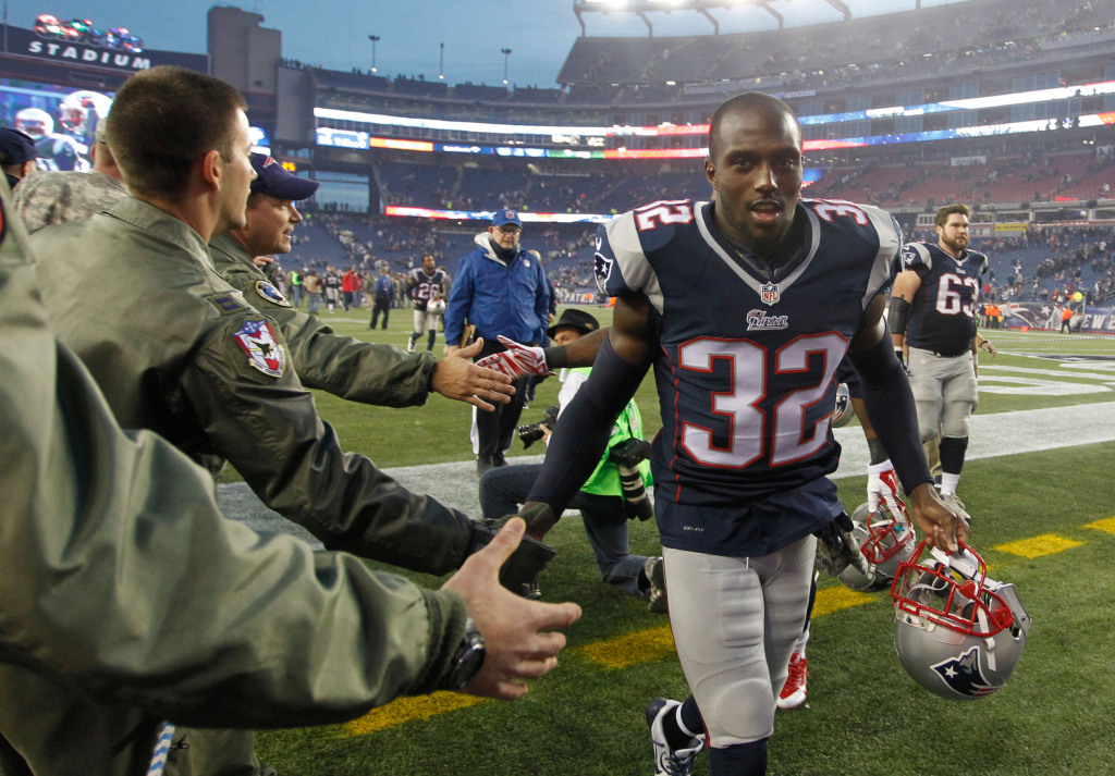 Patriots' Devin McCourty announces retirement - ESPN