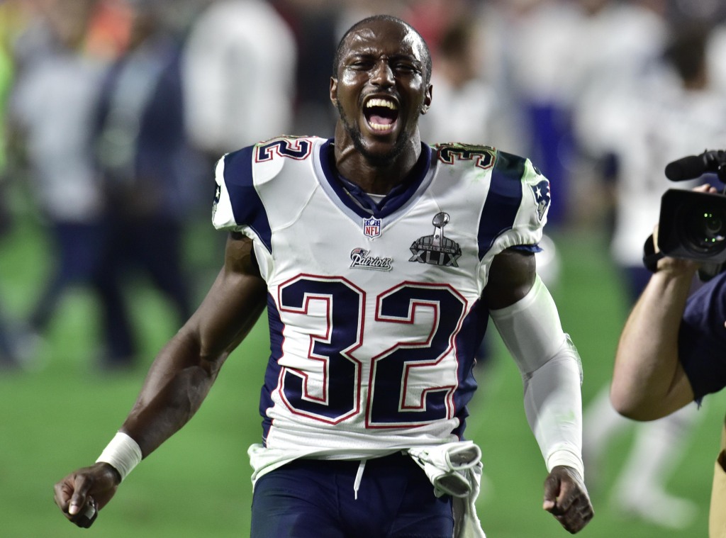 Devin, Jason McCourty bring youth football camp to Scotch Plains