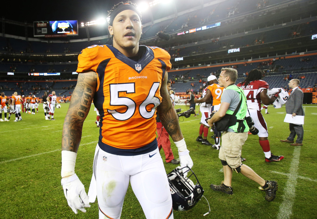 Raiders Host Shane Ray