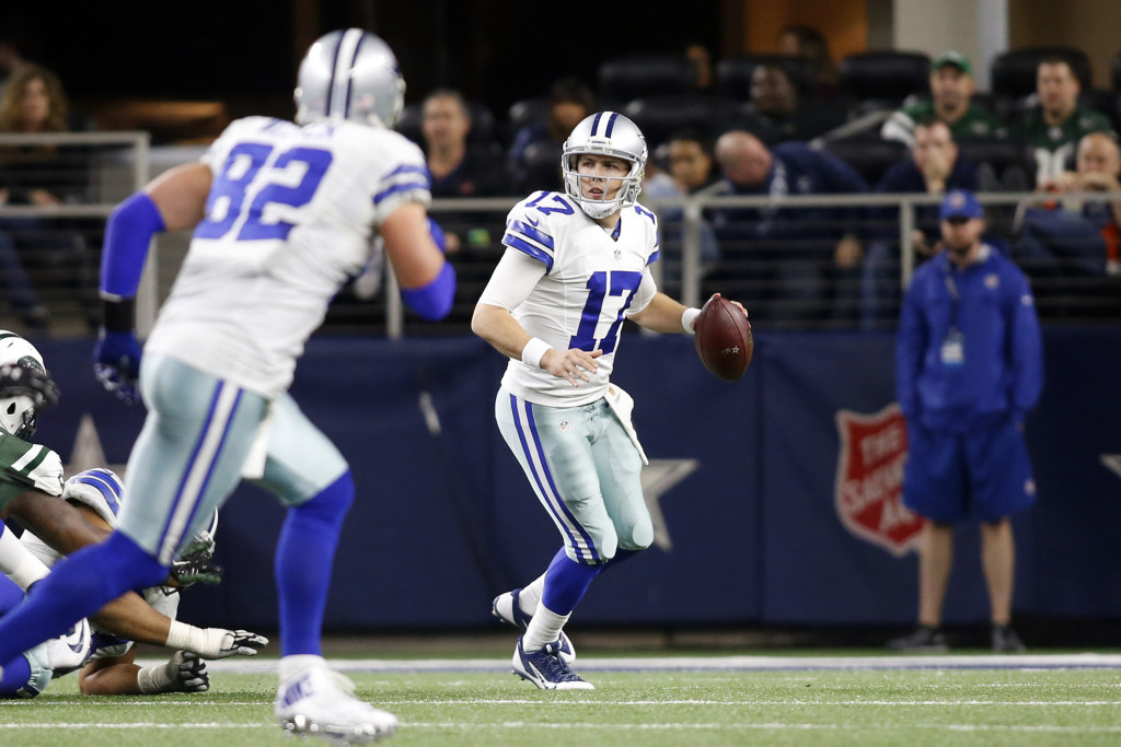 Cowboys QB Kellen Moore Breaks Ankle