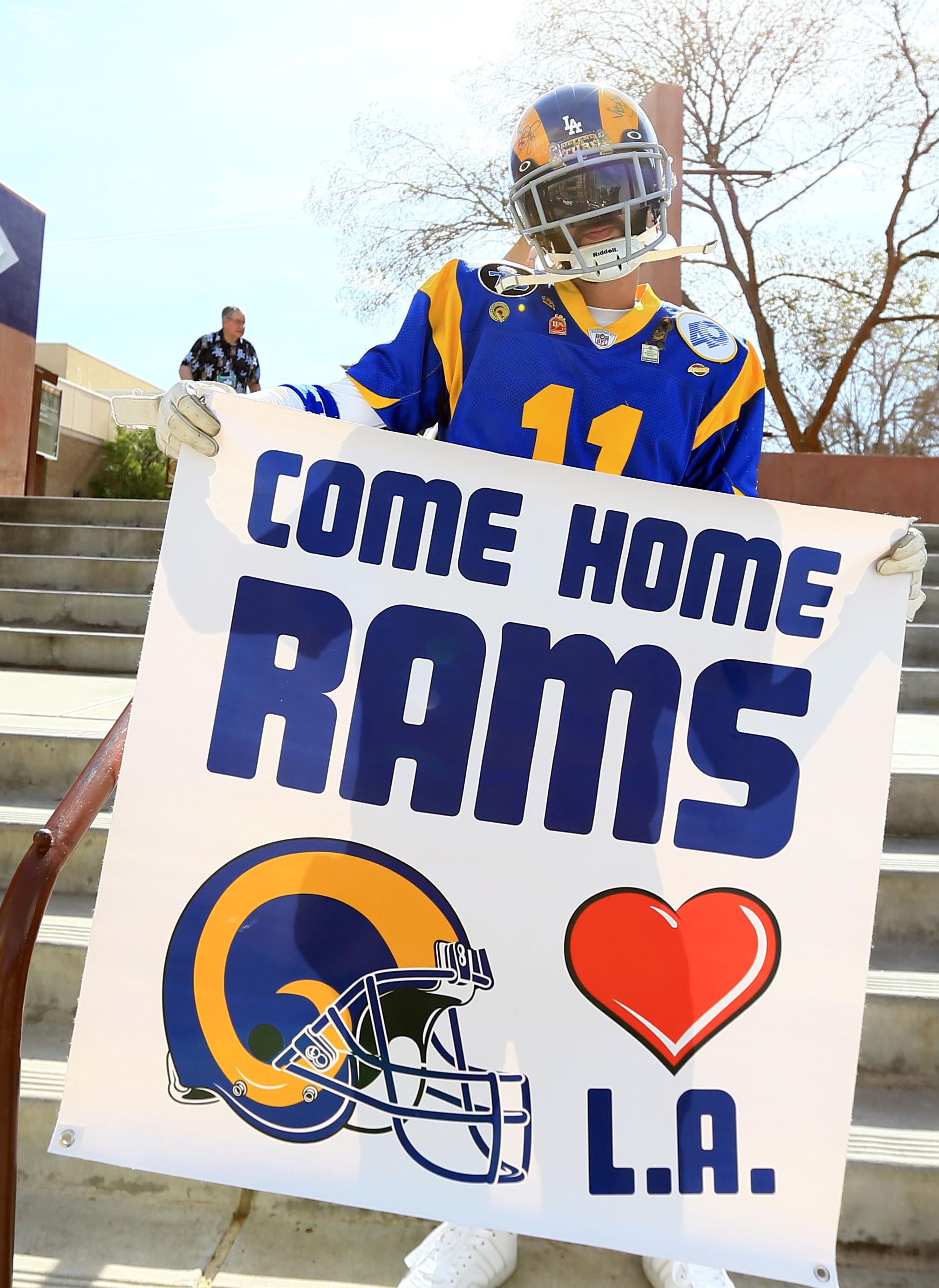 Rams To Move To Los Angeles, Chargers Could Join