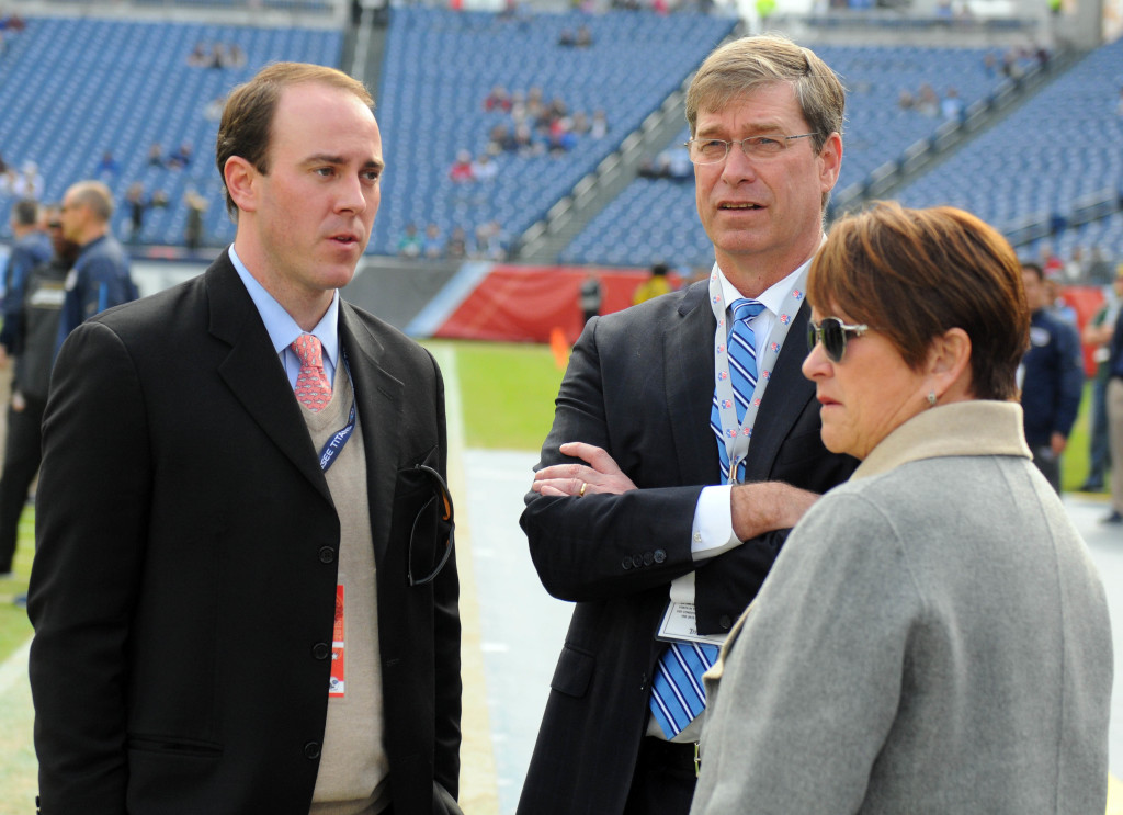 Titans owner Amy Adams Strunk replies to Texans on Oilers