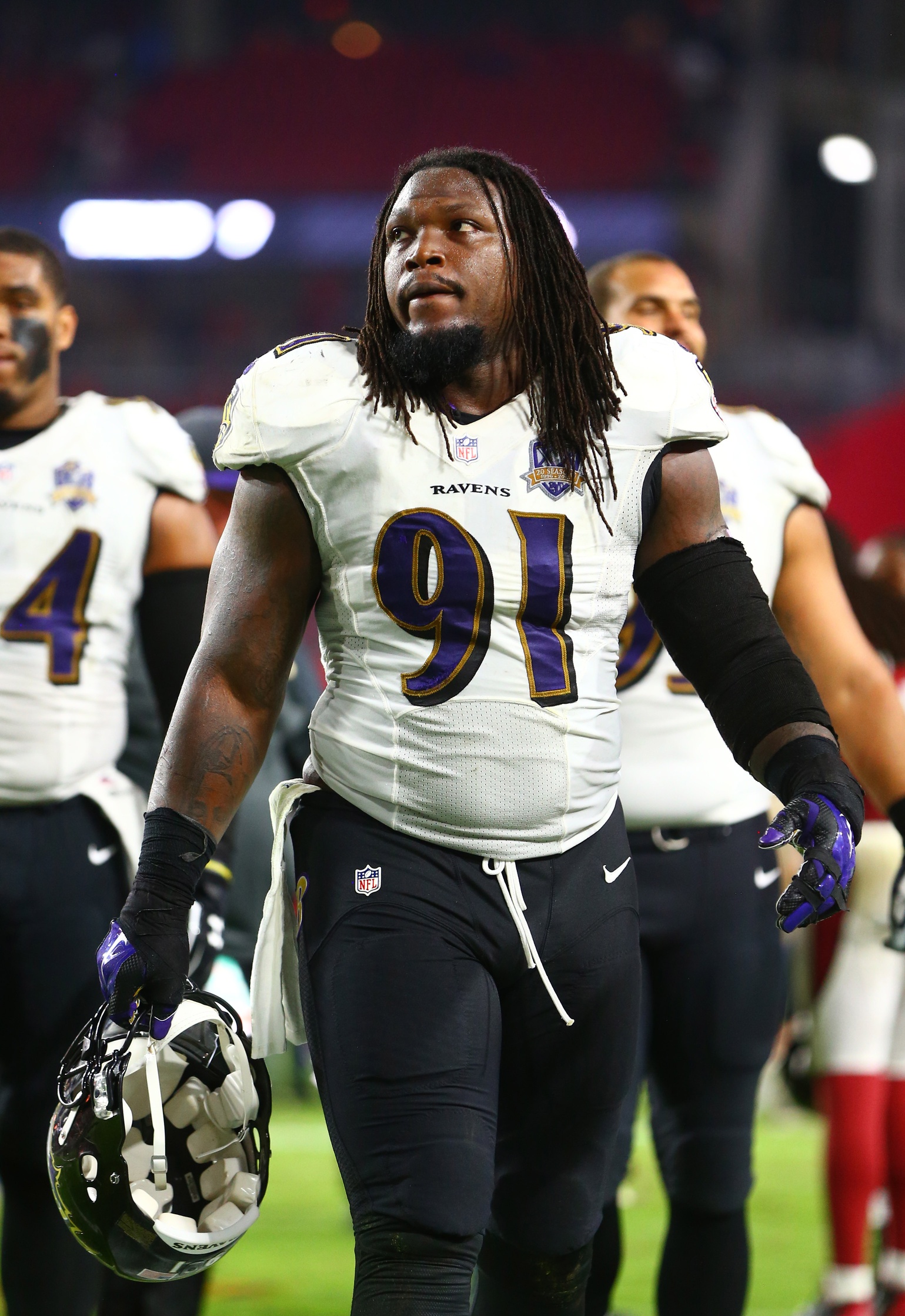 Falcons Sign Courtney Upshaw