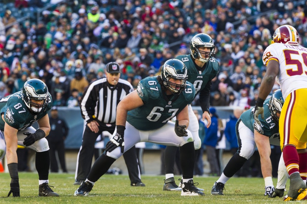 Philadelphia Eagles Sign OL Dennis Kelly, Ex Philly Draft Pick