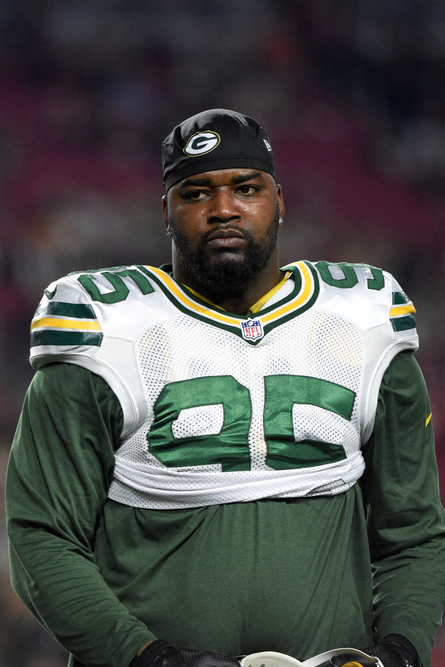 49ers Sign DE Datone Jones