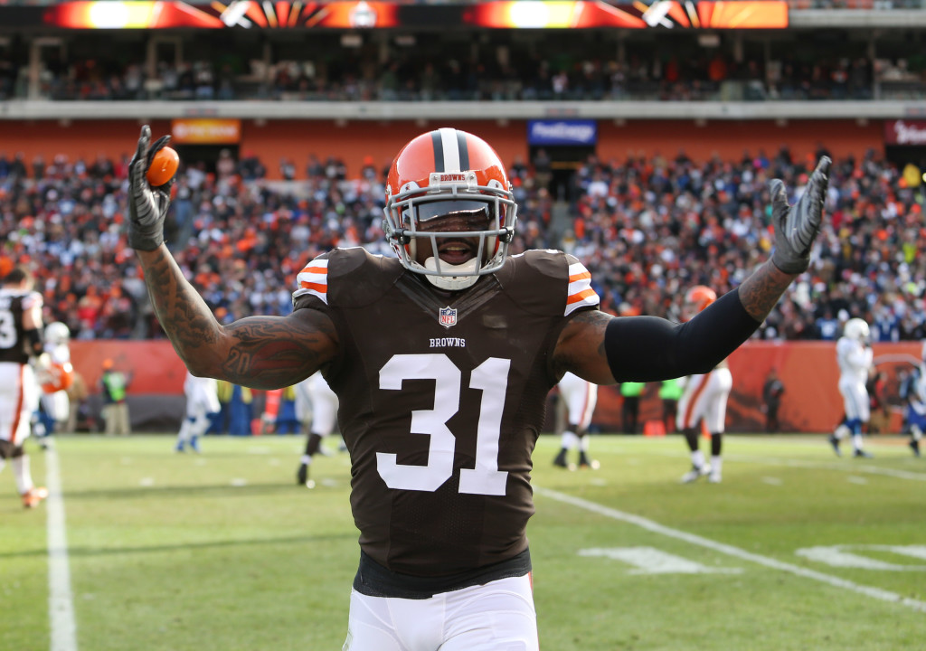 Donte Whitner, Cleveland Browns agree to contract