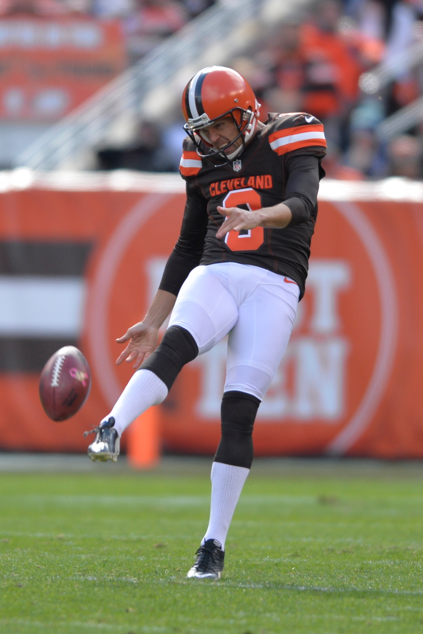 Browns Trade Punter Andy Lee To Panthers
