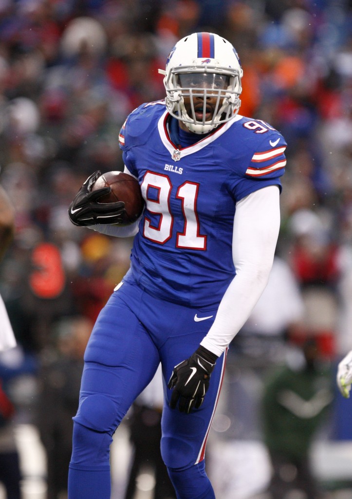 Bills' Manny Lawson Doesn't Know Why NFL Is Suspending Him