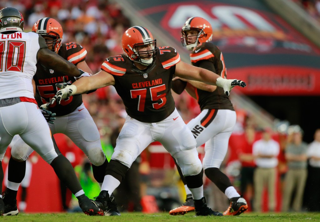 Browns, G Joel Bitonio Agree On Extension