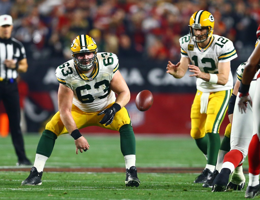 Packers center Corey Linsley blocks out uncertain future after David  Bakhtiari's extension