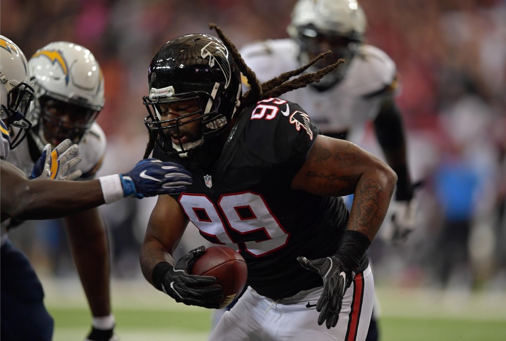 Cleveland Browns to sign former Atlanta Falcons DE Adrian Clayborn 