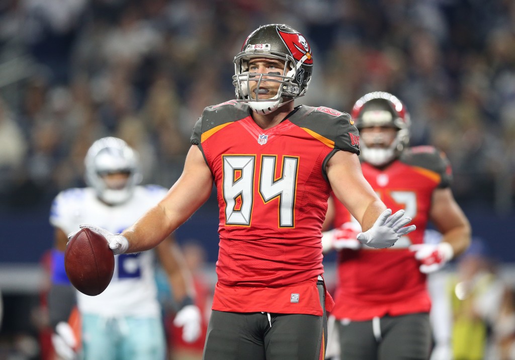 Cam Brate agrees to contract restructure; helps Bucs re-sign AB