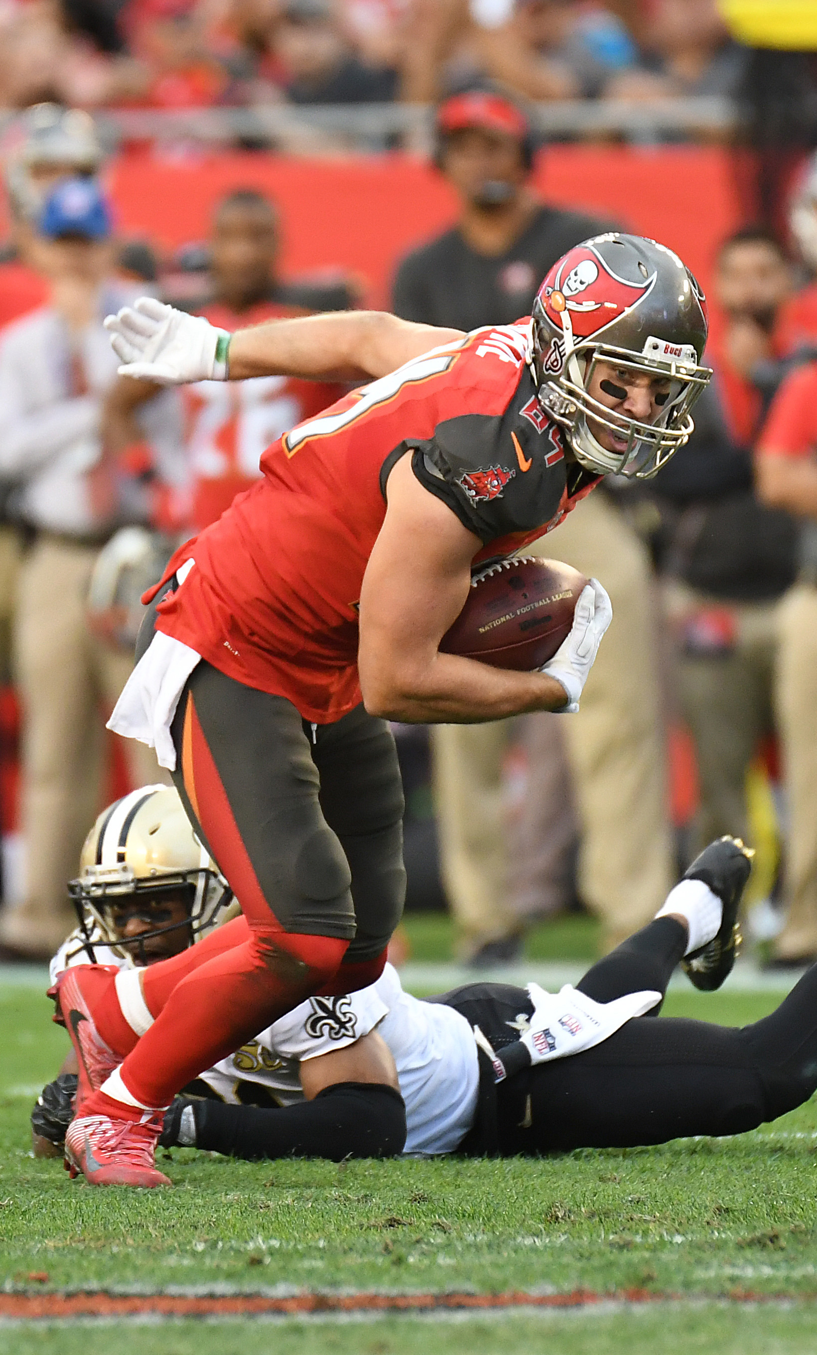 TE Cameron Brate Expected To Stick With Buccaneers