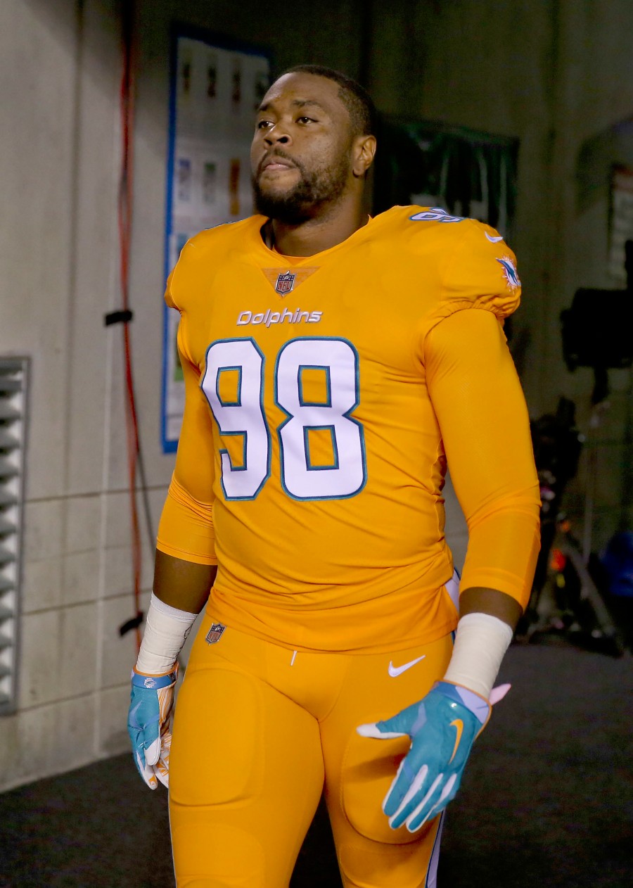 Dolphins Release DE Jason Jones