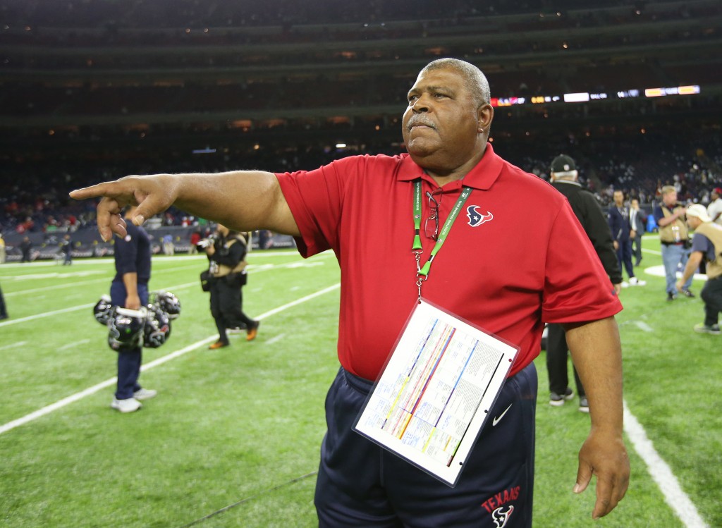 Longtime Texans, NFL coach Romeo Crennel announces his retirement