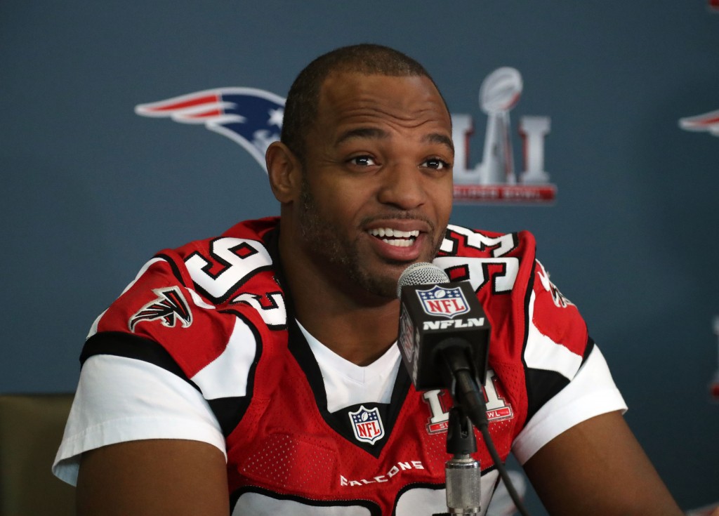 As Falcons' elder statesman, Dwight Freeney relishes shot at Super