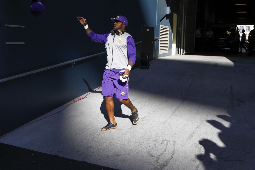 Panthers To Sign Captain Munnerlyn