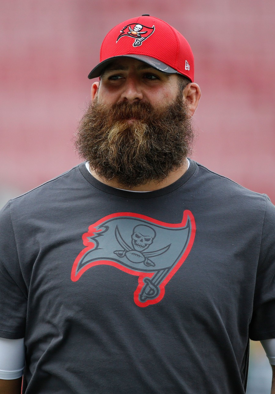 Bucs To Decline C Joe Hawley's Option