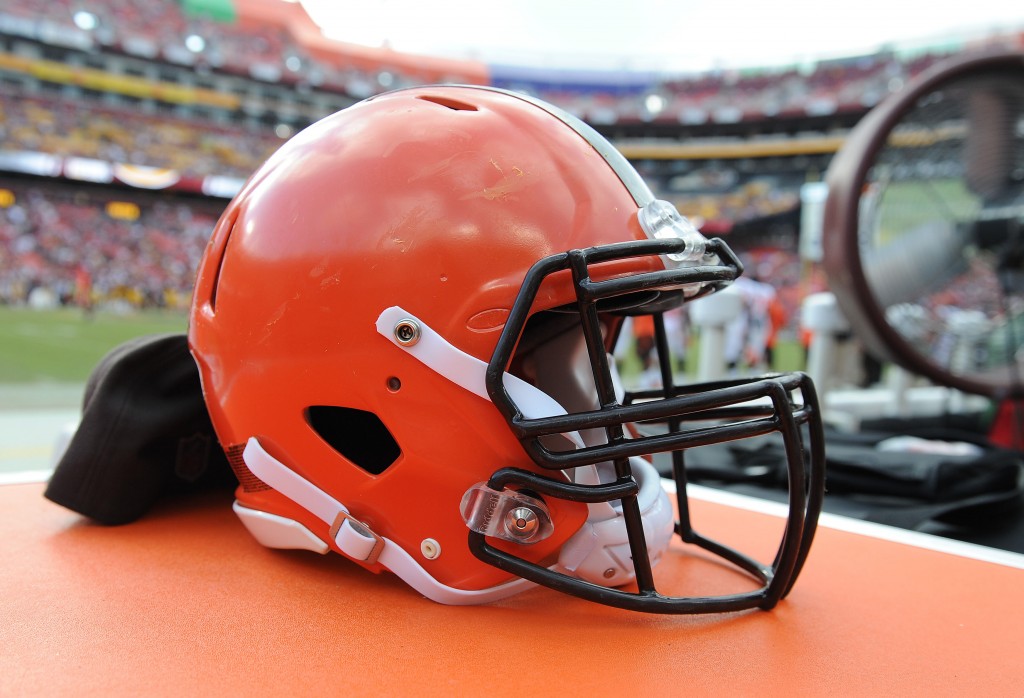 Cleveland Browns Sign Thomas Greaney as an NFL Free Agent - The