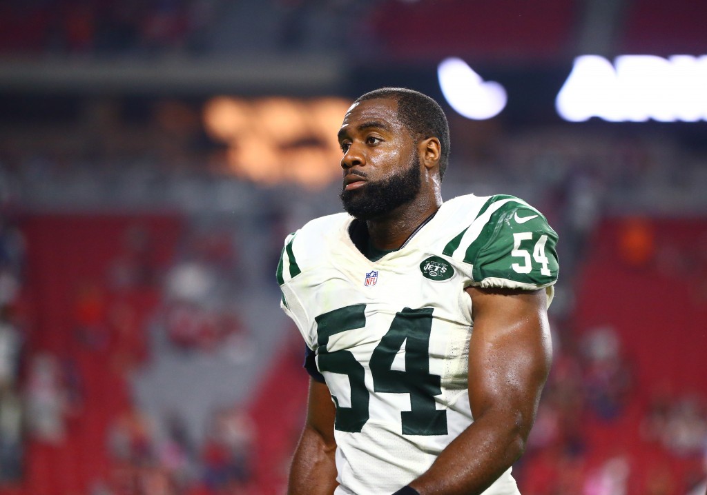 Jets bring back veteran LB Bruce Carter, PFF News & Analysis