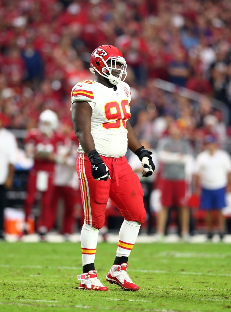 Bears Cut DE Jaye Howard