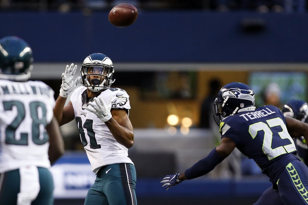 Eagles CB Asomugha injures knee in practice