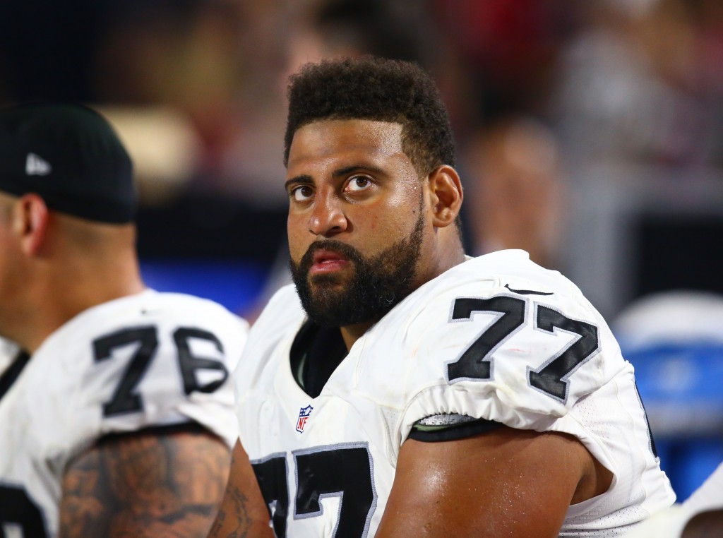 Raiders to go with Austin Howard at right tackle