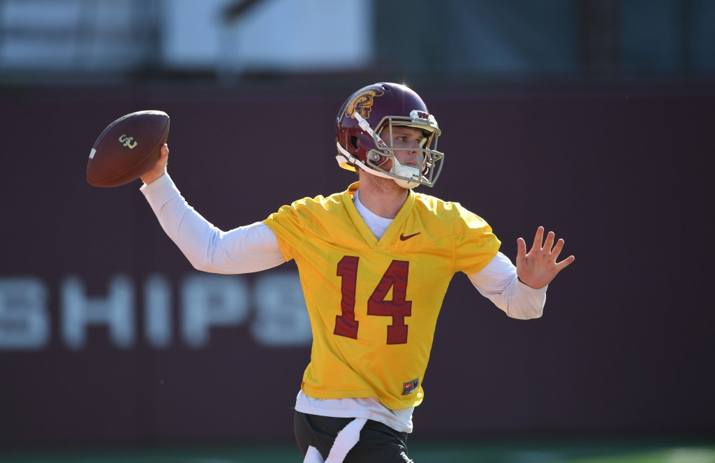 USC QB Sam Darnold presents 'scariest environment imaginable' for  Longhorns, and they know it