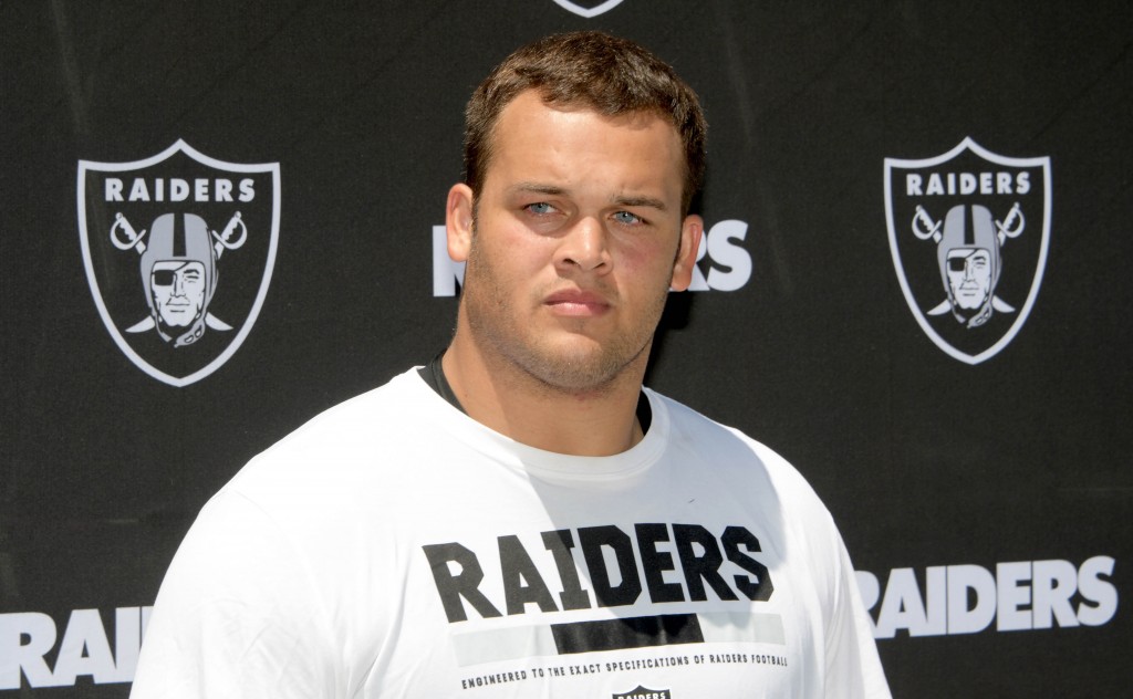 Raiders lose rookie DT Eddie Vanderdoes to torn ACL