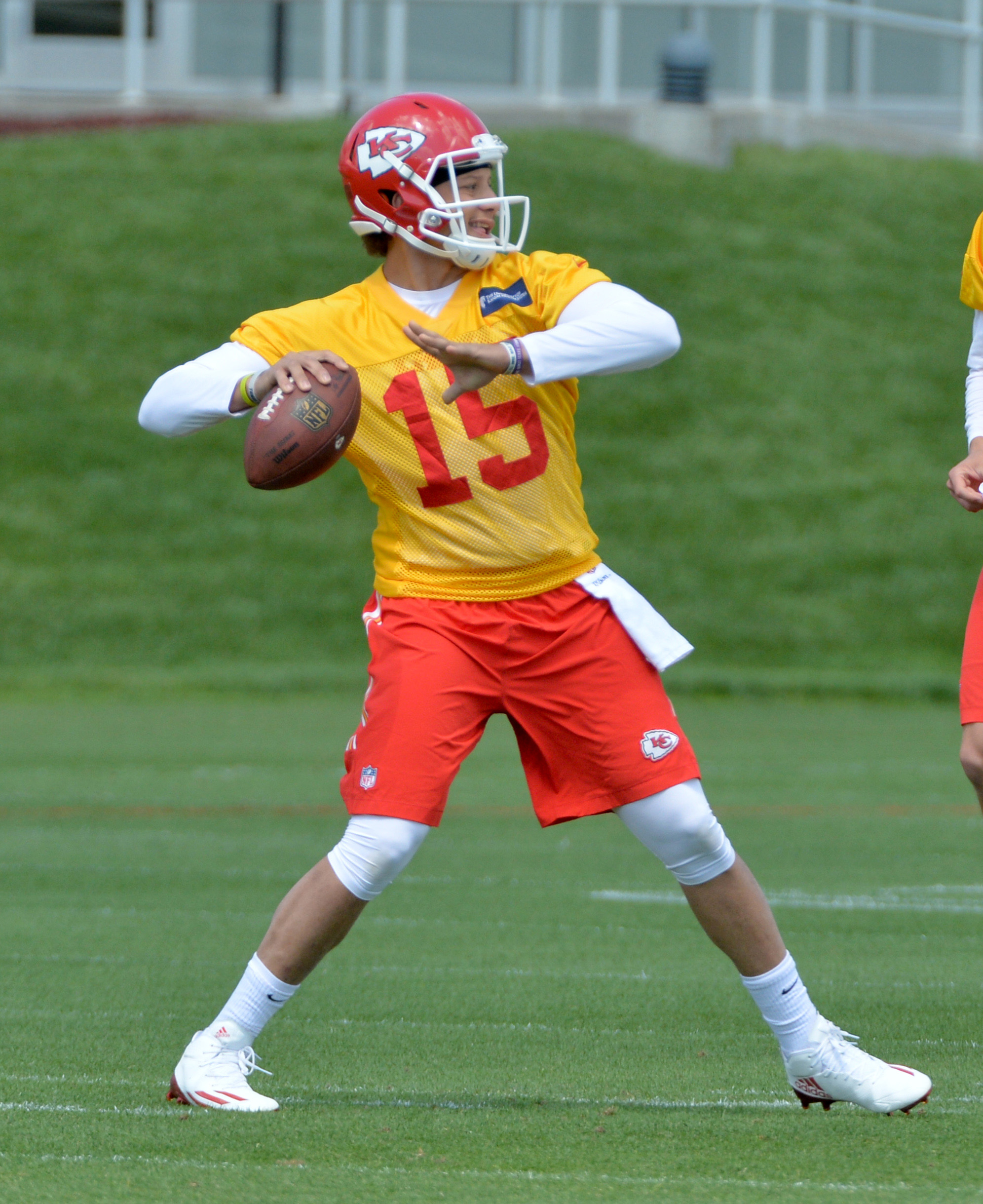 Chiefs To Start Patrick Mahomes In Week 17