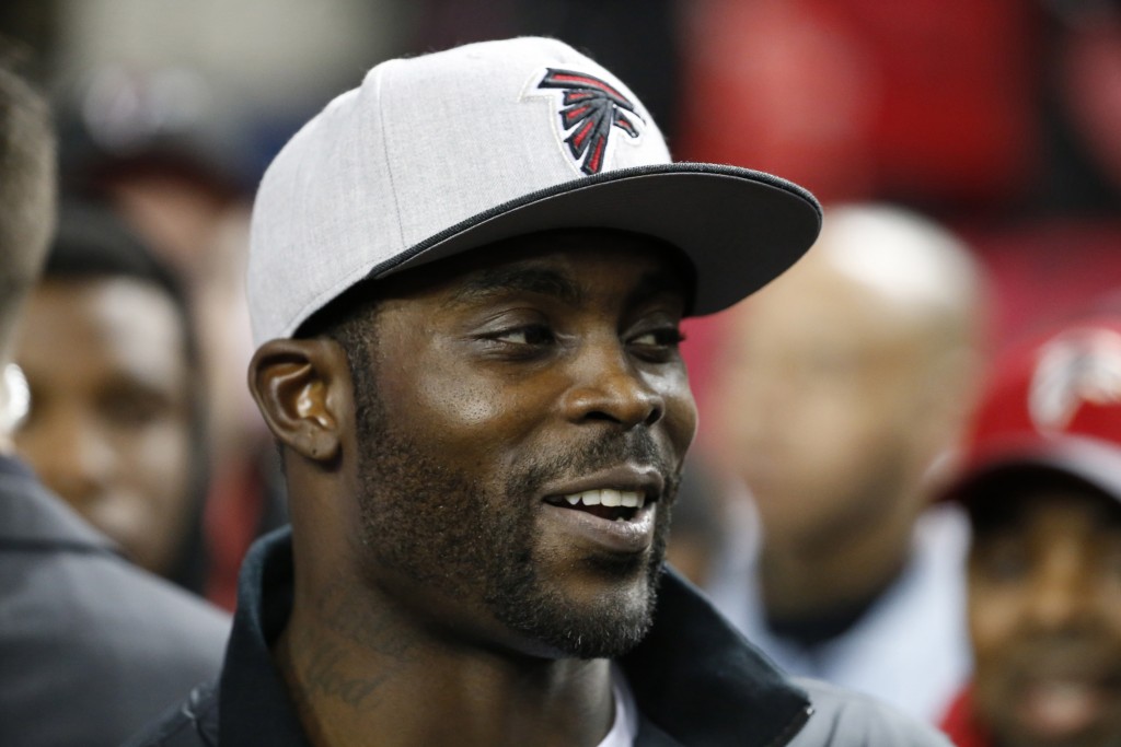 Mike Vick is Andy Reid and the Chiefs' newest coaching intern
