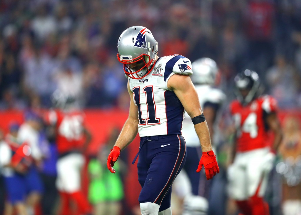 Gilmore to miss Patriots-Bills game; Edelman lands on IR