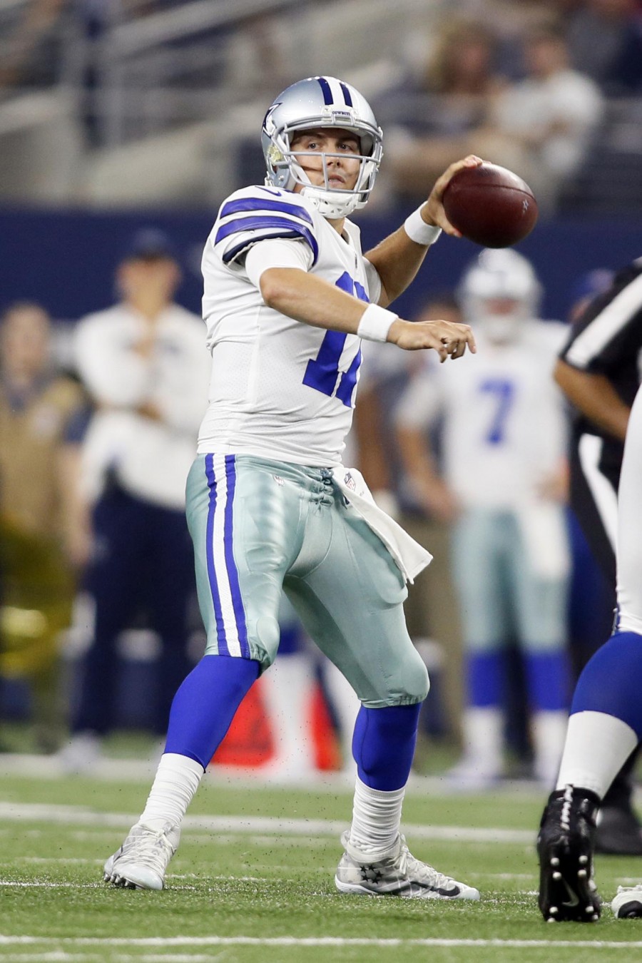 Cowboys QB Kellen Moore To Retire