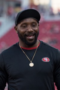 NaVorro Bowman (vertical)