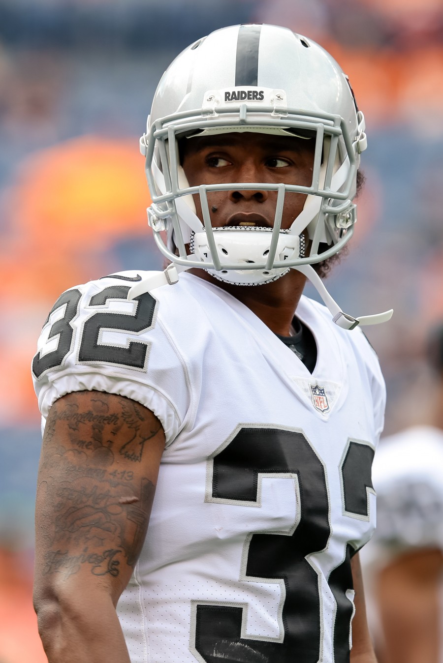 Raiders Bring Antonio Hamilton Off IR, End Sebastian Janikowski's Season