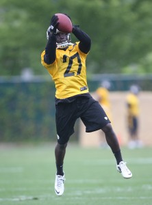 Senquez Golson (vertical)