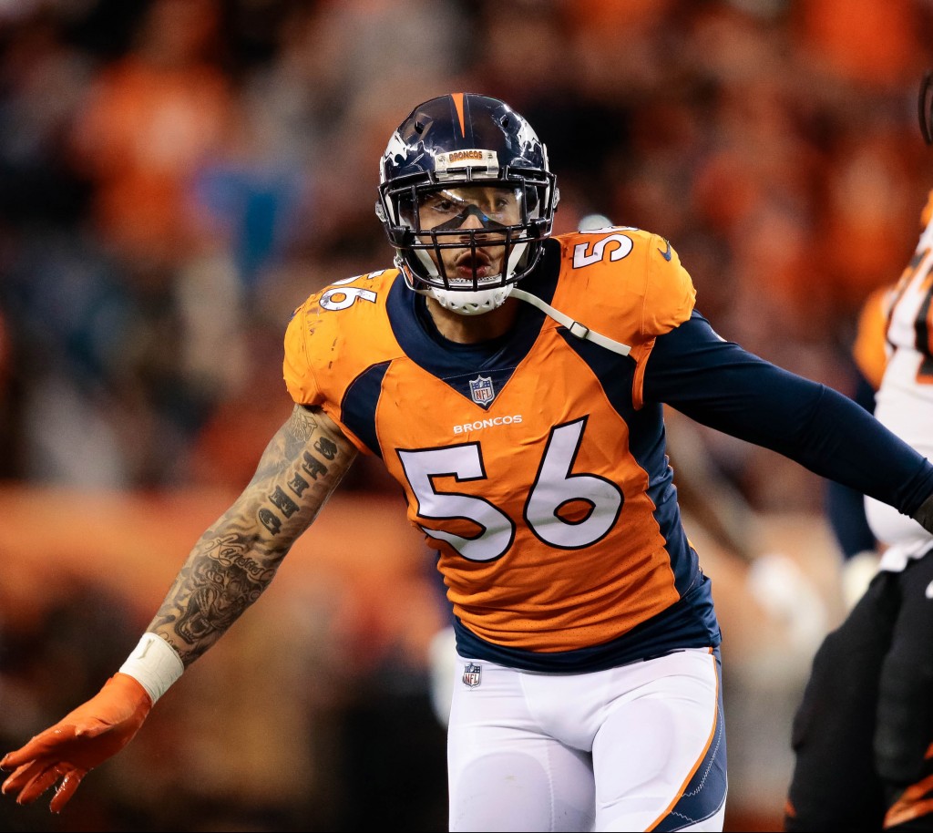 Chiefs sign Justin Watson, work out KC native Shane Ray