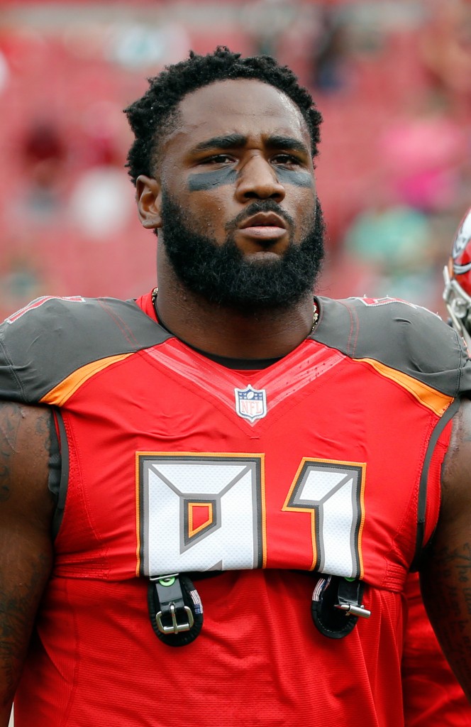 Buccaneers Release Robert Ayers