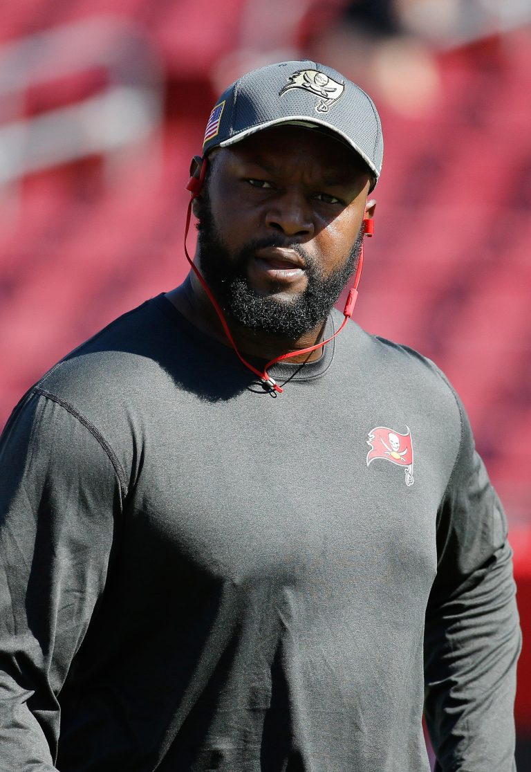 Clinton McDonald - Pro Football Rumors