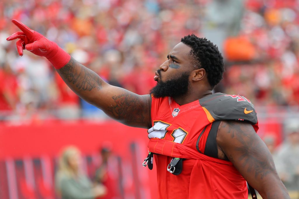 Buccaneers Release Robert Ayers