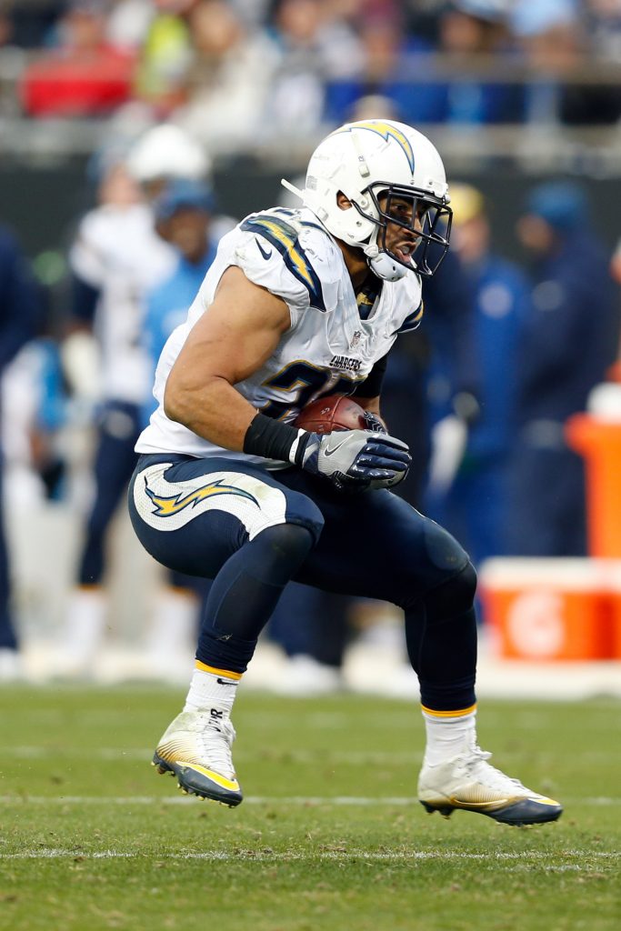 Dolphins Sign Kenneth Farrow, Three Others