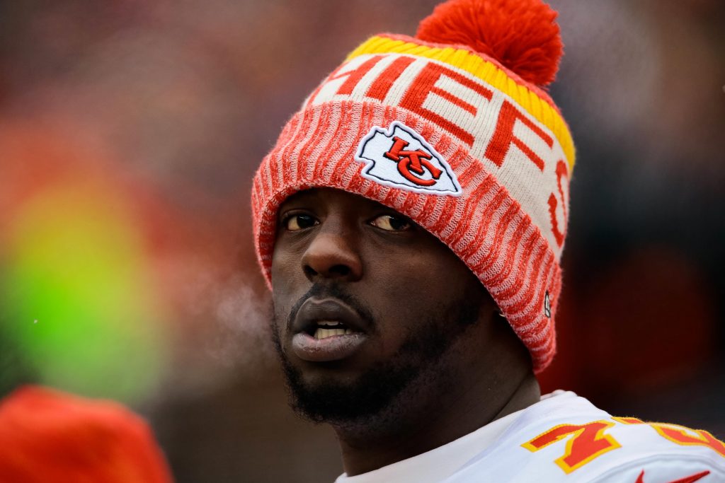 Chiefs will not exercise 2020 option on Cameron Erving - Arrowhead