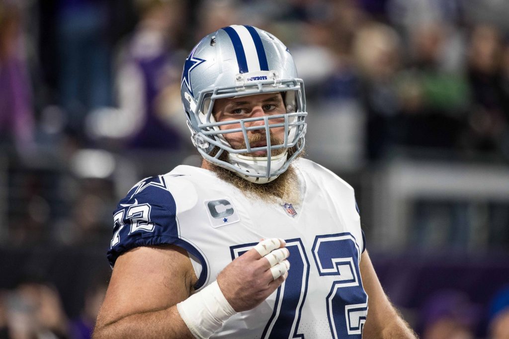 How does Travis Frederick's retirement change the Cowboys draft plans?